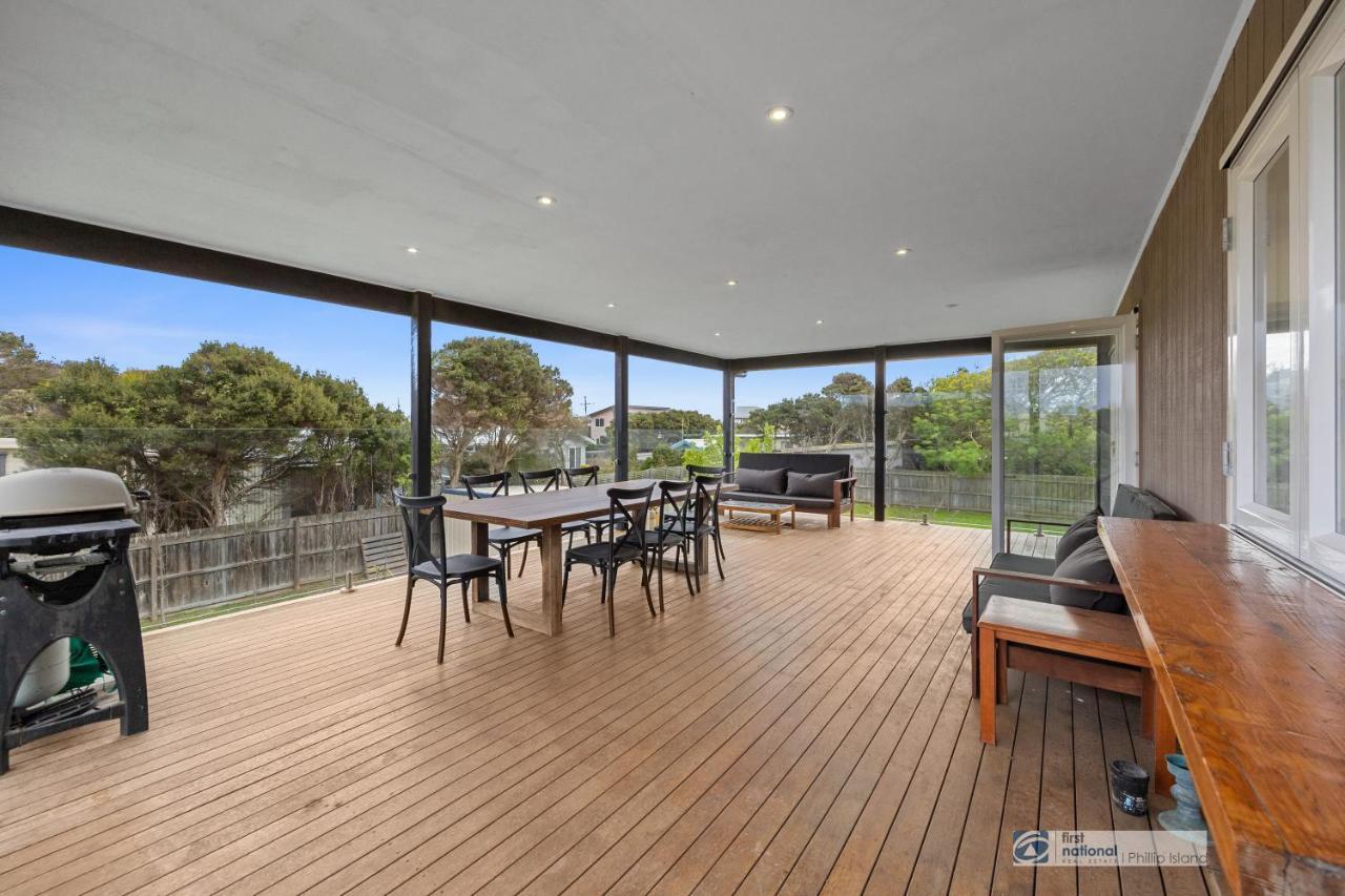 Beach House On Fern Surf Beach Exterior photo
